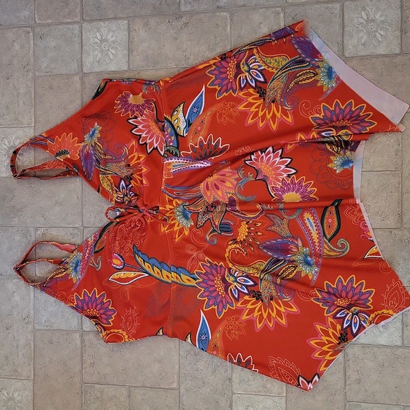 Bright Plus size Tankini top - Picture 1 of 6